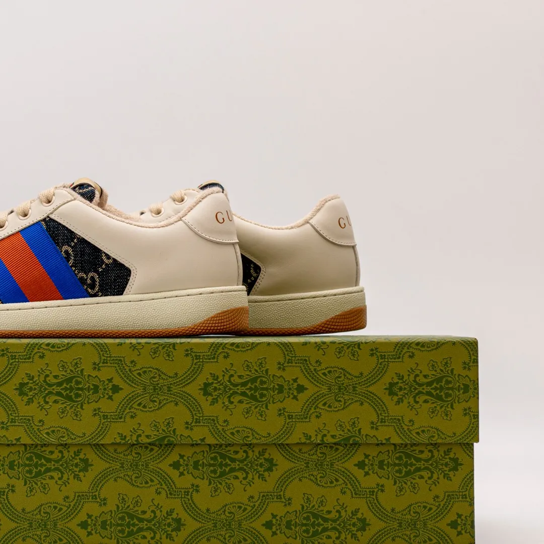 Ex-factory price 620 [Higher version] GUCCI casual sports distressed small dirty shoes, polished cowhide fabric, hand-made distressed effect!  Original terry cloth, delicate, soft, comfortable and breathable. Privately molded steel-stamped two-color original TPU outsole (lower layer is wider, upper layer is narrower) to differentiate the wrong version of the outsole in the market. Fabric, material, outsole, detail comparison SIZE: 34-41, 38-45 regular size (women's 34, 41, men's 38, 45 customized, non-returnable and non-exchangeable) (women's colors and men's models need to be customized)